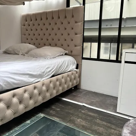 Loft Sur Seine * Neuilly-sur-Seine